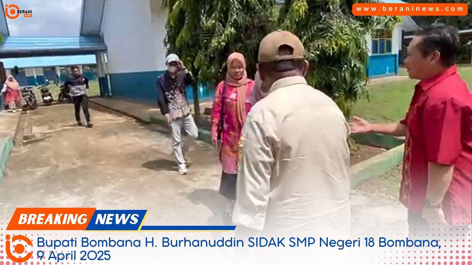 Bupati Bombana Burhanuddin melakukan sidak dan meninjau kondisi fasilitas SMP Negeri 18 Bombana