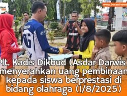 Belasan Siswa Bombana Terima Uang Pembinaan Usai Torehkan Prestasi Olahraga