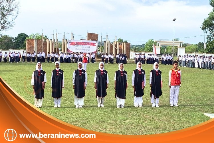 Pembukaan DIKLATSARGAB UPMR Bombana di SMAN 07 Bombana diikuti ratusan peserta relawan PMR