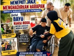 Jumat Berkah, H. Burhanuddin dan Hj. Fatmawati Berbagi dengan Warga Tapuahi